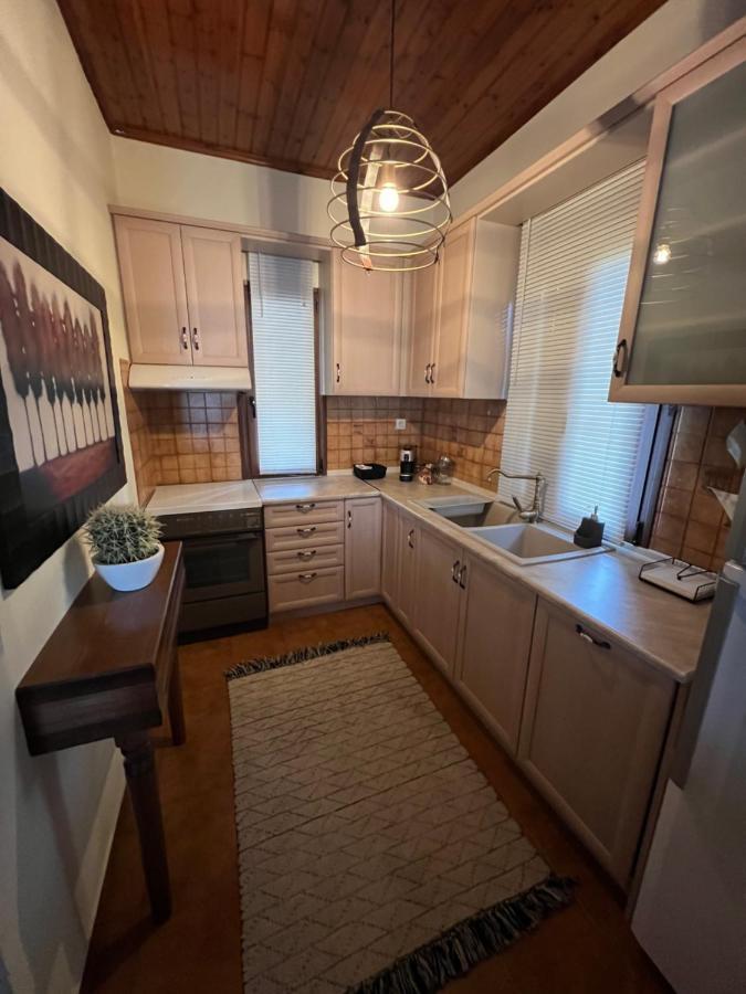 Апартаменты House In The Woods Кардица Экстерьер фото